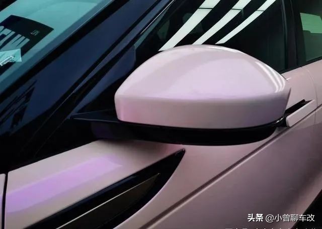 路虎車身改色貼膜,夢幻胭脂粉,女生的最愛