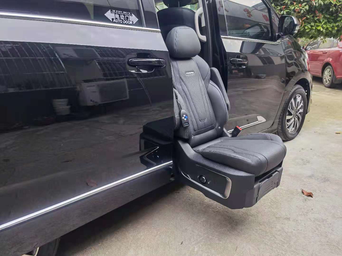 【南京商務車改裝】大衆邁特威房車商務車内飾豪華改裝